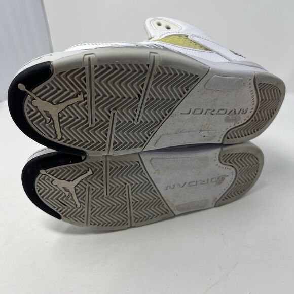 White 2014 NIKE AIR JORDAN 5 RETRO METALLIC SILVER YOUTH SIZE 2Y 440889-130 - Picture 10 of 10